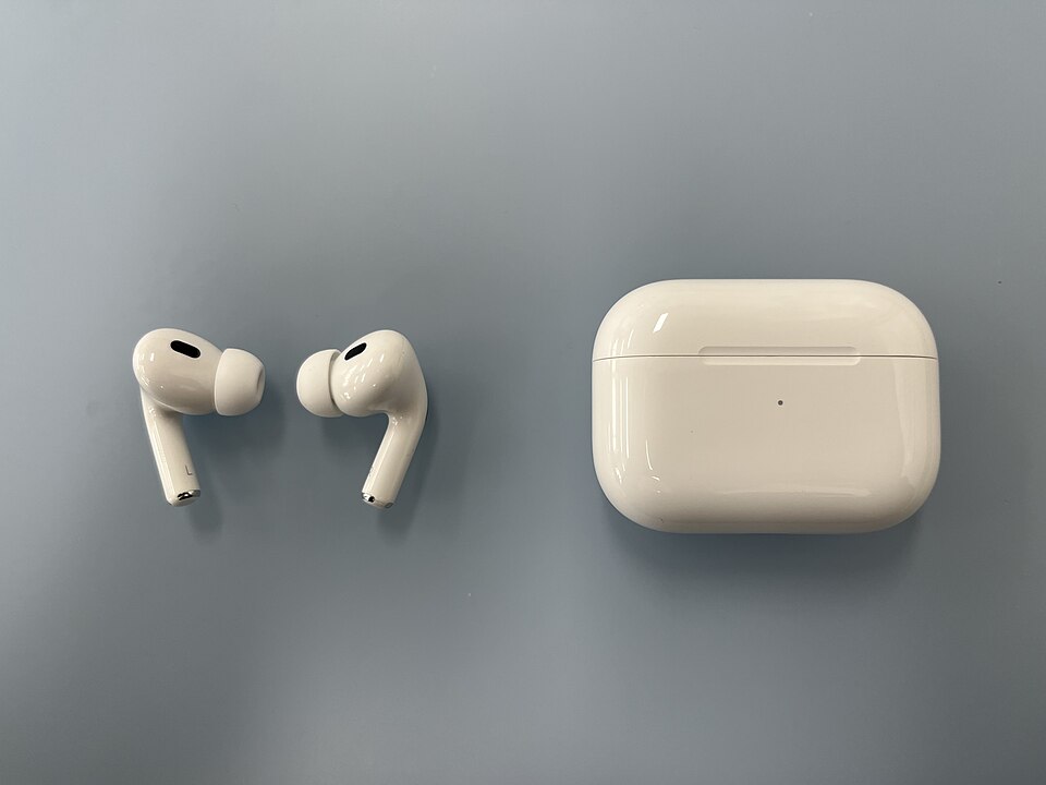 Apple AirPods Pro 2 — 2022 Lightning-case version
