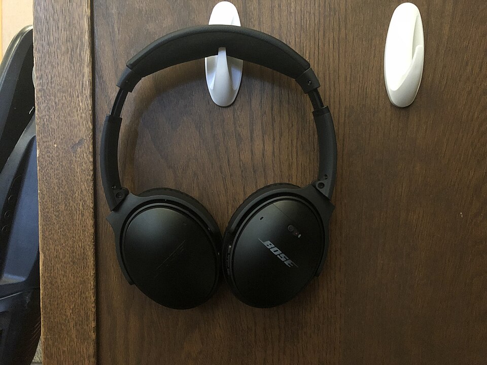 Bose QuietComfort 35 II — Black, older generation